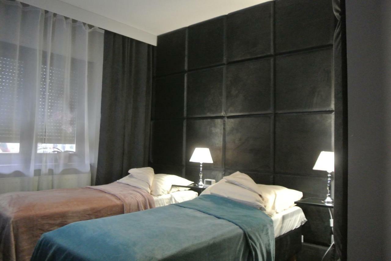 Apartamenty Centrum- Kochanowskiego -Dawniej Two-Bedroom Apartment Zielona Góra Exterior foto