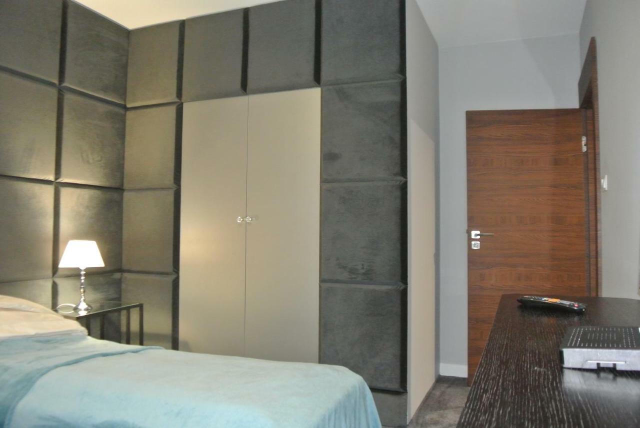 Apartamenty Centrum- Kochanowskiego -Dawniej Two-Bedroom Apartment Zielona Góra Exterior foto